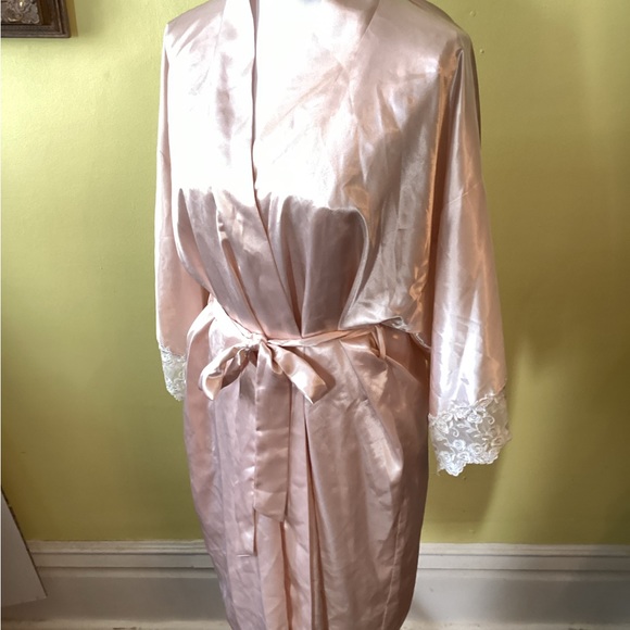 California Dynasty NWT Pretty Champagne Robe & Gown Set with Ivory Lace Size M - Picture 2 of 16